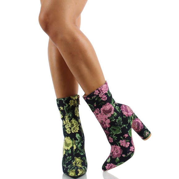 Size 6 Yellow Floral Pointy Toe Cylinder Block Ankle Boot - Picture 6 of 6